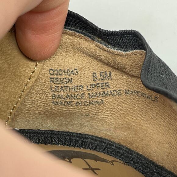 Me Too Women's Black Leather Reign Flat Nappa Size 8.5M - Picture 9 of 15